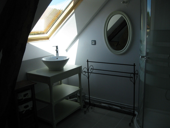 Bathroom 4, Le Manoir de Briquedalles, Seine-Maritime