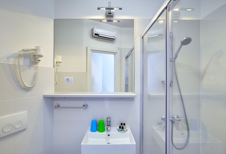 Bathroom 4, Boutique Suites Joyce, Pula