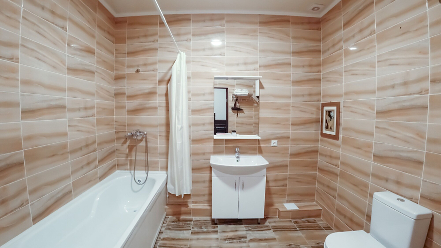 Bathroom 5, Grand Hotel, Bishkek