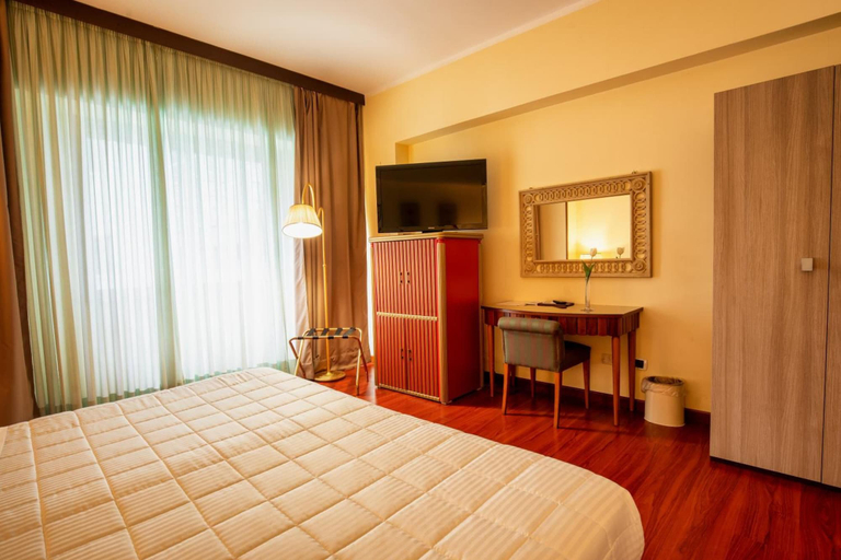 Bedroom 2, Hotel Royal Palace, Messina