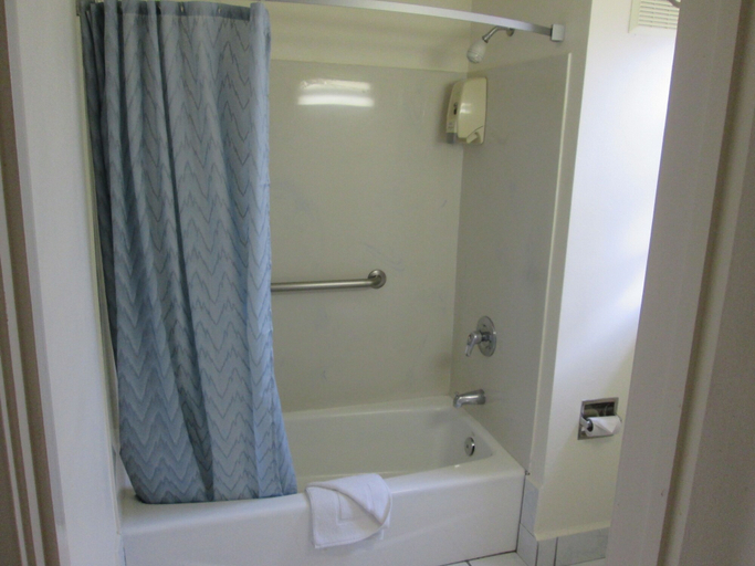 Bathroom 3, Discovery Inn, Monterey