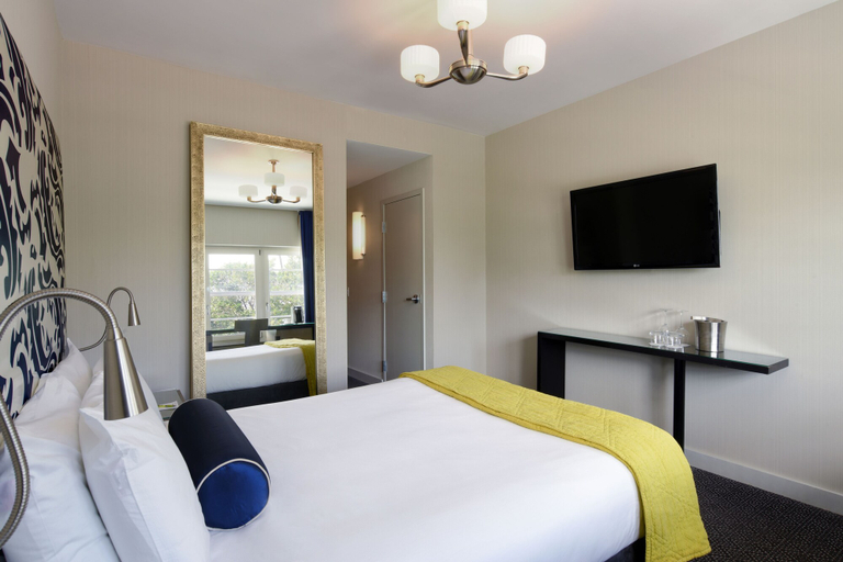 Bedroom 3, Hotel Breakwater South Beach, Miami-Dade