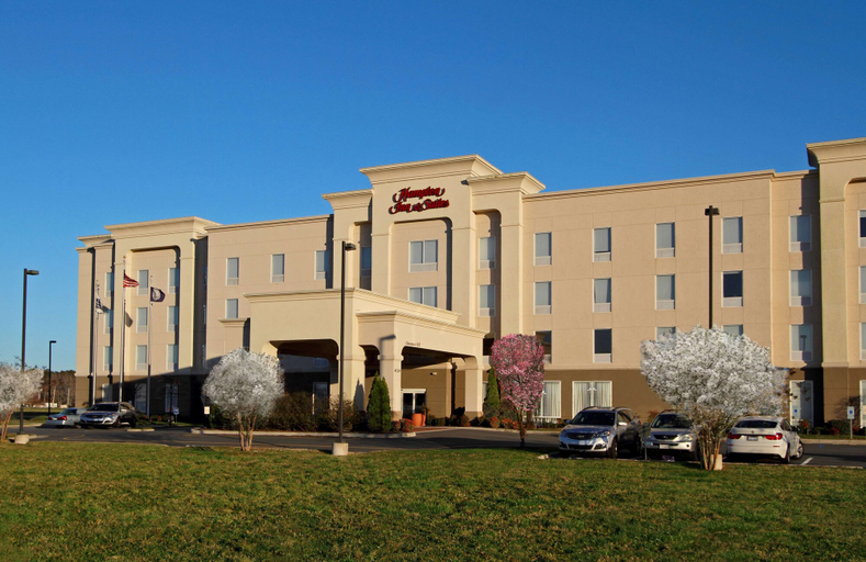 Exterior & Views 2, Hampton Inn & Suites Exmore - Eastern Shore, Northampton