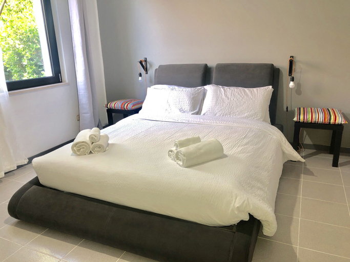 Bedroom 4, Guest house 296, Verona