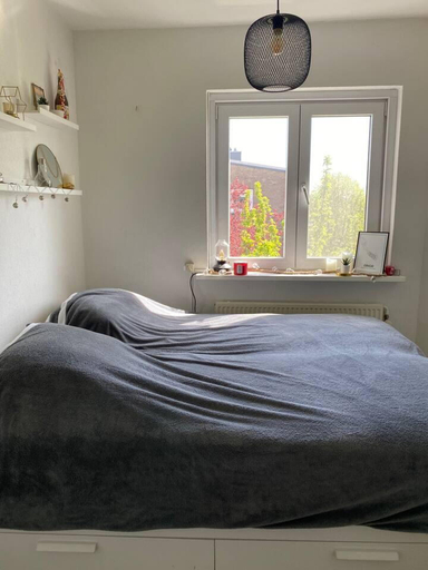Bedroom 3, Charming 2-bed Apartment inc Balcony in Maastricht, Maastricht