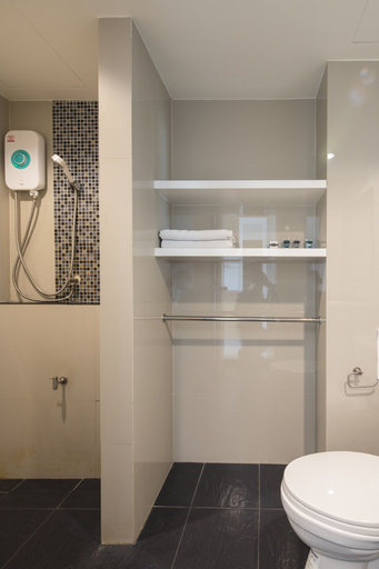 Bathroom 4, JK Living Hotel & Service Apartment, Muang Chachoengsao