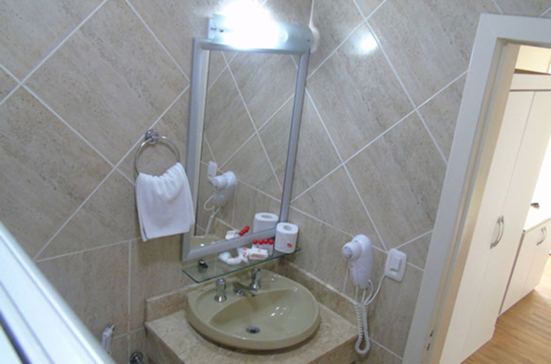 Bathroom 4, Hotel Galo Vermelho, Gramado