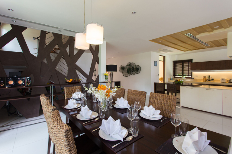 Food & Drinks 5, Amatapura Beach Villa 10, Mueang Krabi