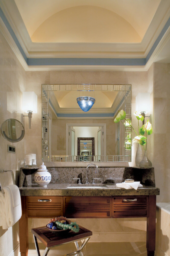 Bathroom 5, Four Seasons Hotel Istanbul at the Bosphorus, Beşiktaş
