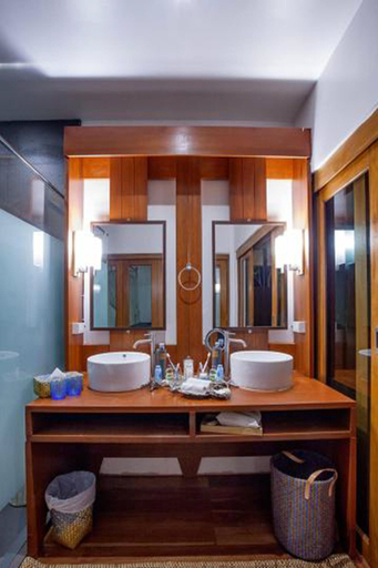 Bathroom 5, The Cliff Lipe, Muang Satun