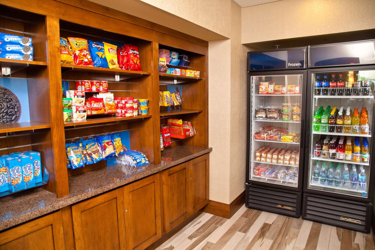 Food & Drinks 4, Hampton Inn & Suites Salinas, Monterey