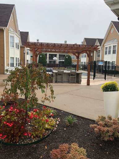 Exterior & Views 2, Homewood Suites by Hilton Windsor Locks Hartford, Hartford