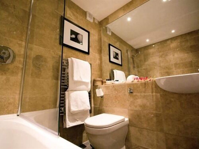 Bathroom 4, Plantation House Hotel, Devon