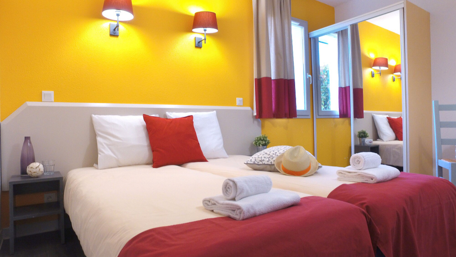 Bedroom 3, VVF Pays Basque Sare La Rhune, Sare, Pyrénées-Atlantiques