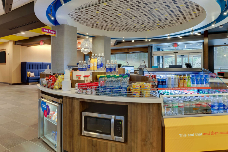Food & Drinks 4, Tru By Hilton Raleigh Garner, Wake