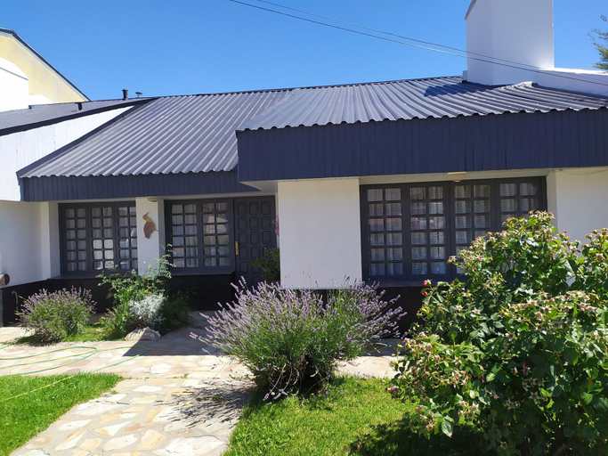 Exterior & Views, Casa Alvarez Bed and Breakfast, Futaleufú
