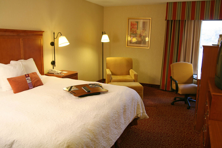 Bedroom 3, Hampton Inn Sevierville, Sevier