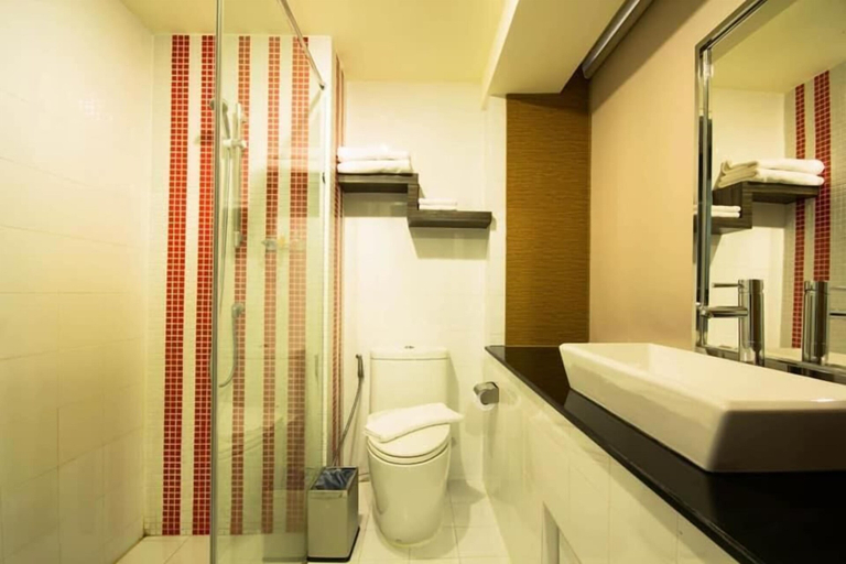 Bathroom 4, Dragon River Avenue Hotel, Muang Phitsanulok
