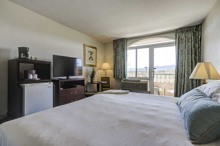 Bedroom 3, Forest Villas Hotel - Prescott, Yavapai