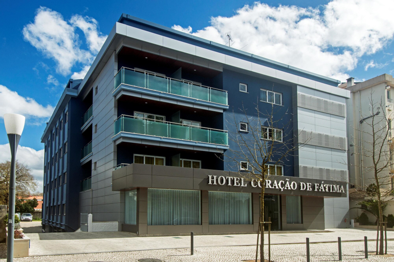 Exterior & Views 21
