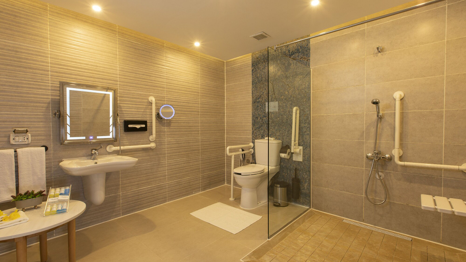 Bathroom 5, Amwaj Oyoun Resort & Casino, Sharm el-Sheikh