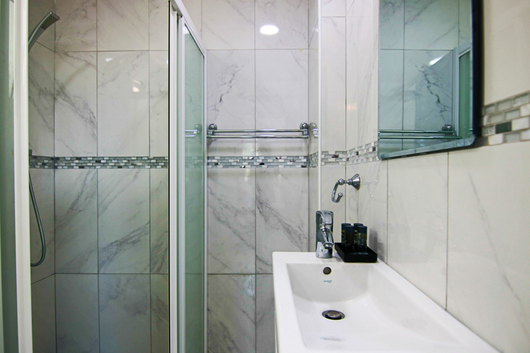 Bathroom 2, Phaedrus Living Seaside Lighthouse 66