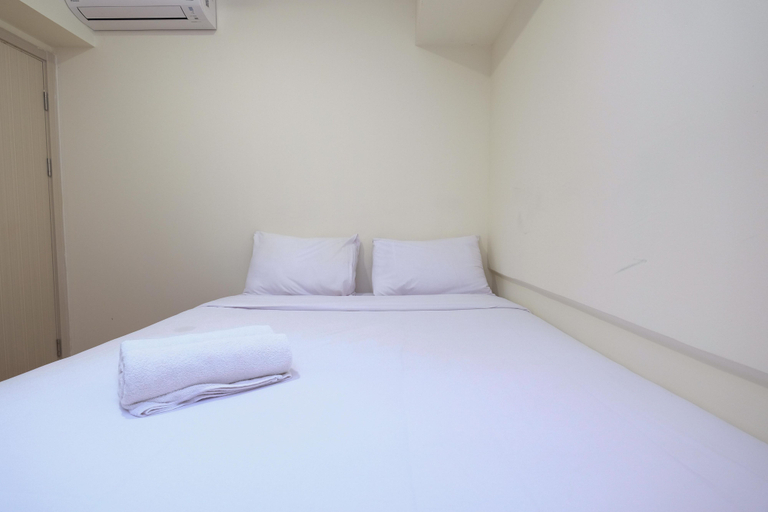 Bedroom 2, Comfortable 2BR with Workspace at Meikarta Apartment By Travelio, Cikarang