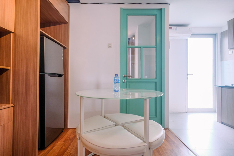 Bathroom 4, Warm and Homey 1BR at Pancoran Riverside Apartment By Travelio, Jakarta Selatan