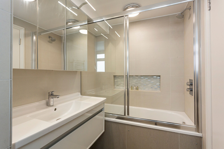 Bathroom 3, Kensington Executives, London