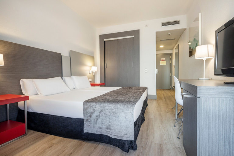 Bedroom 3, Hotel ILUNION Romareda, Zaragoza