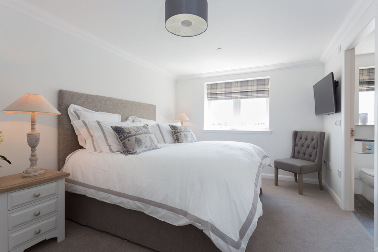 Bedroom 3, LinksView - Donnini Deluxe, South Ayrshire