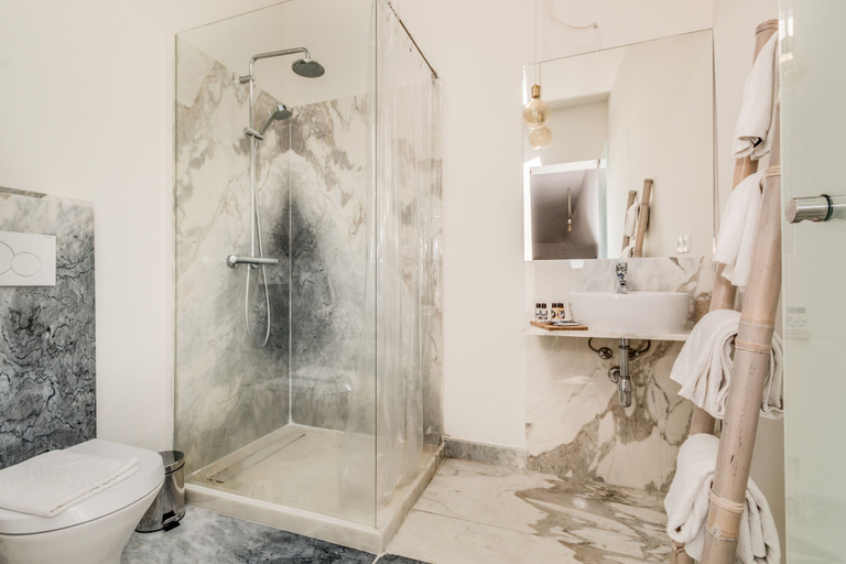 Bathroom 3, Chiado 44, Lisbon