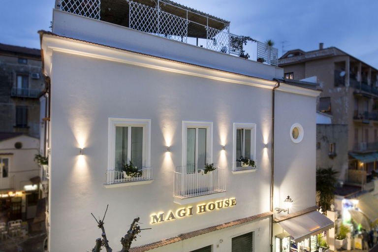 Exterior & Views 2, Magi House Relais, Napoli