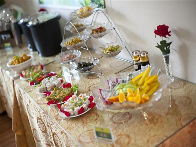 Food & Drinks 5, Greentree Inn Guangdong Shantou Changping Road Exp, Shantou
