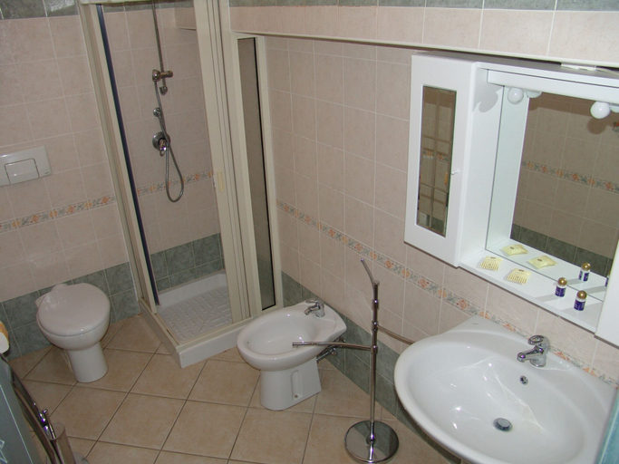 Bathroom, Villaggio Porto Corallo, Cagliari
