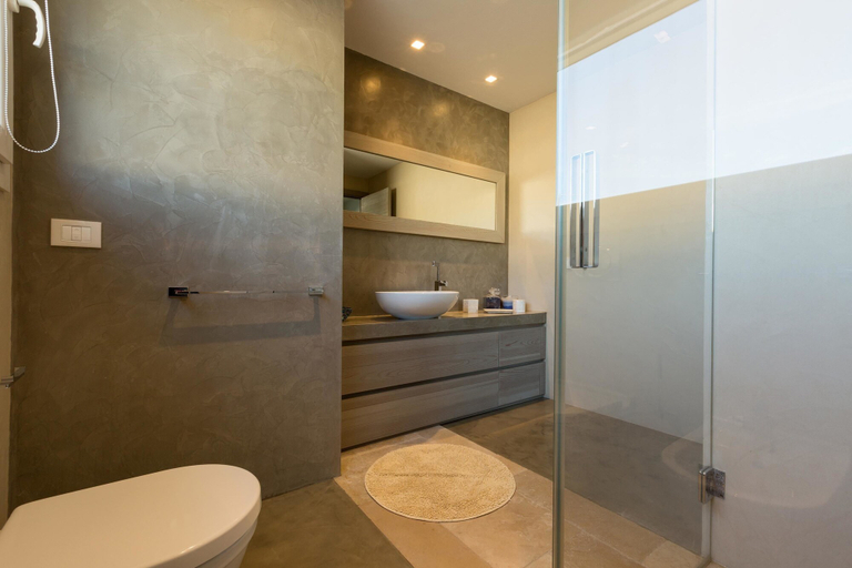 Bathroom 4, Villa Chianca, Taranto