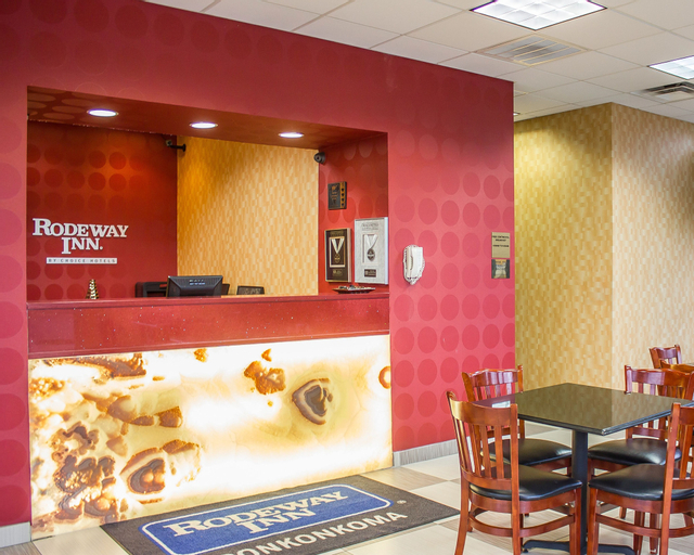 Public Area 3, Rodeway Inn Macarthur Airport, Suffolk