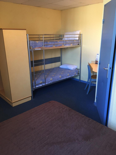 Bedroom 4, Hôtel & Résidence Avermes, Allier
