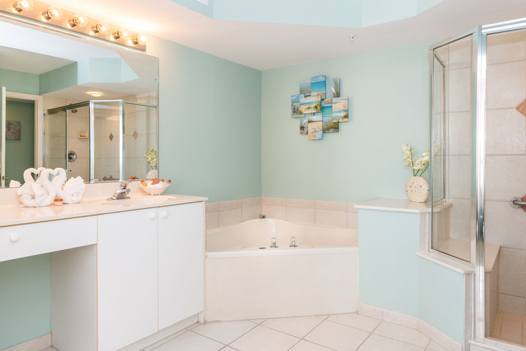 Bathroom 3, Lovers Key Resort, Lee