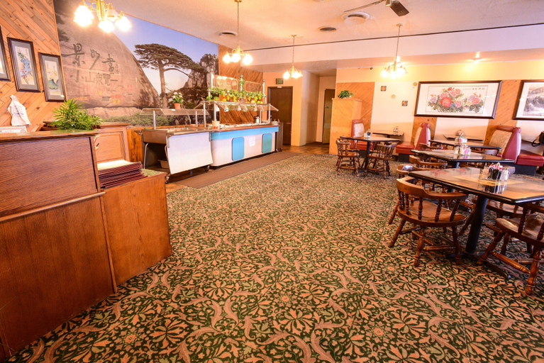 Food & Drinks 3, Burlington Inn, Kit Carson