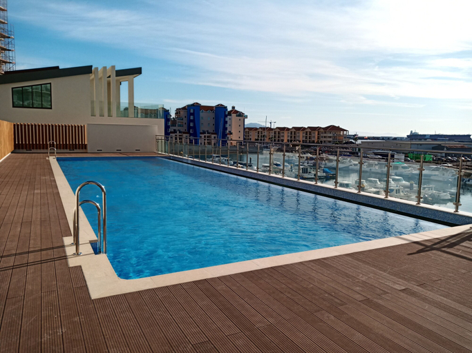 Sport & Beauty 4, Kings Wharf Quay29 Studio with Pool, Gibraltar
