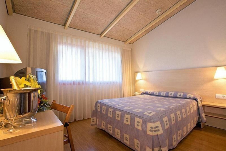 Bedroom 4, Hotel Basic, Barcelona