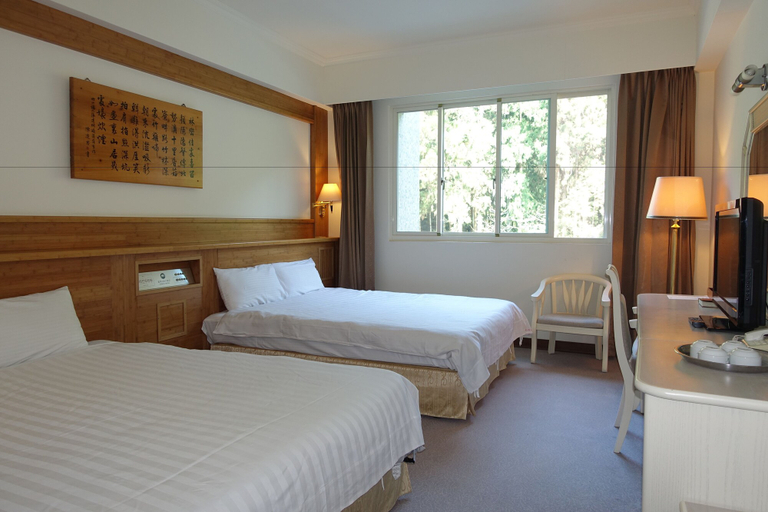 Bedroom 2, Ginkgo Hotel, Nantou