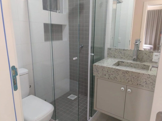 Bathroom 3, MGui 307 - Apartamento Centro de Bombinhas, Bombinhas