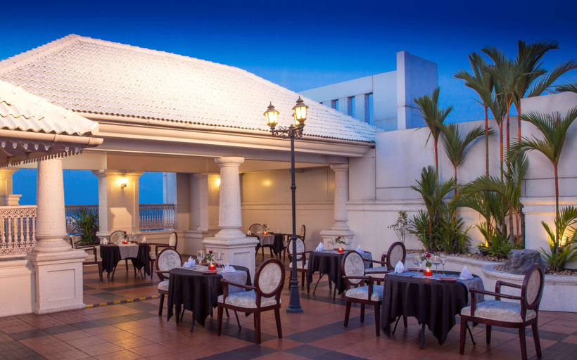 Food & Drinks 5, Radisson Blu Kochi, Ernakulam
