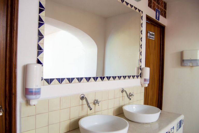 Bathroom 4, Hotel Hacienda Vallarta Playa Las Glorias, Puerto Vallarta