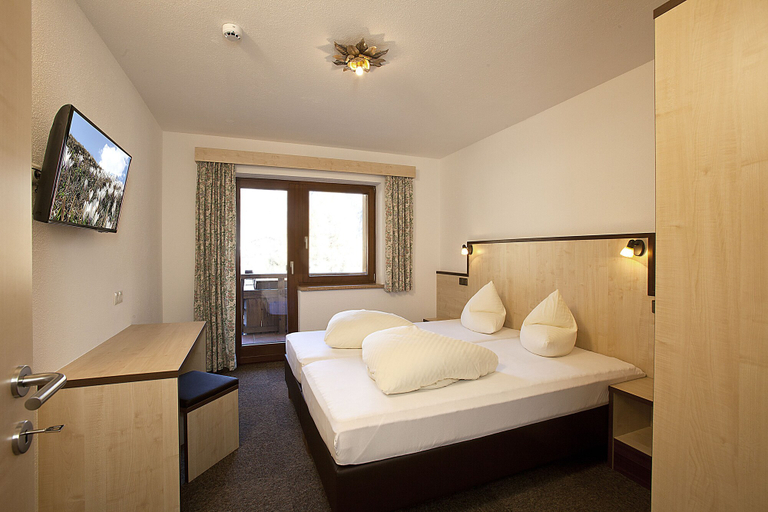 Bedroom 2, Appartement Alpin, Imst