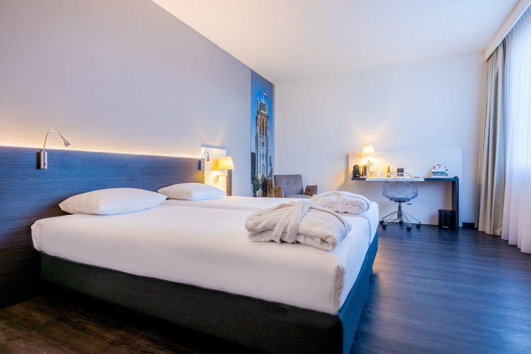 Bedroom 2, Postillion Hotel Dordrecht, Dordrecht