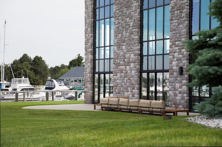 Exterior & Views 2, Shoreline Inn & Conference Center, an Ascend Collection Hotel, Muskegon
