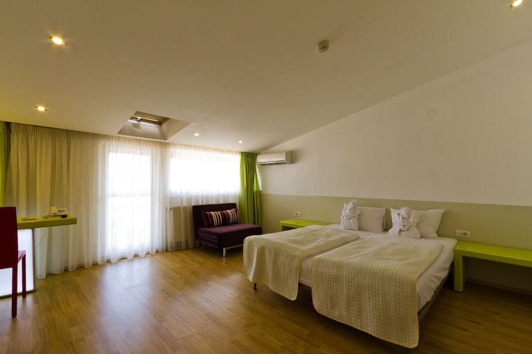 Bedroom 2, Hotel Christina, Municipiul Bucuresti